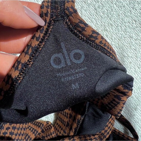 FLASH SALE⚡️ ALO Yoga Jacquard Glenplaid Gratitude Bra - Picture 7 of 9